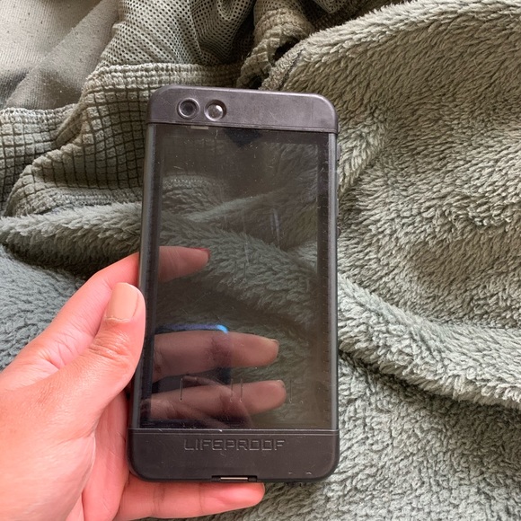 iPhone 6s Plus lifeproof case - Picture 2 of 4
